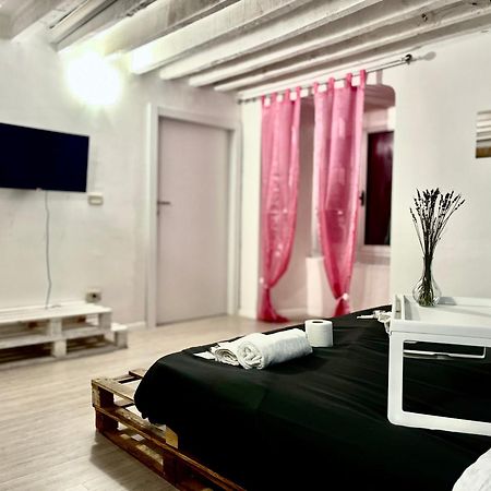 Genova Centro Affittacamere- Bagno In Comune エクステリア 写真