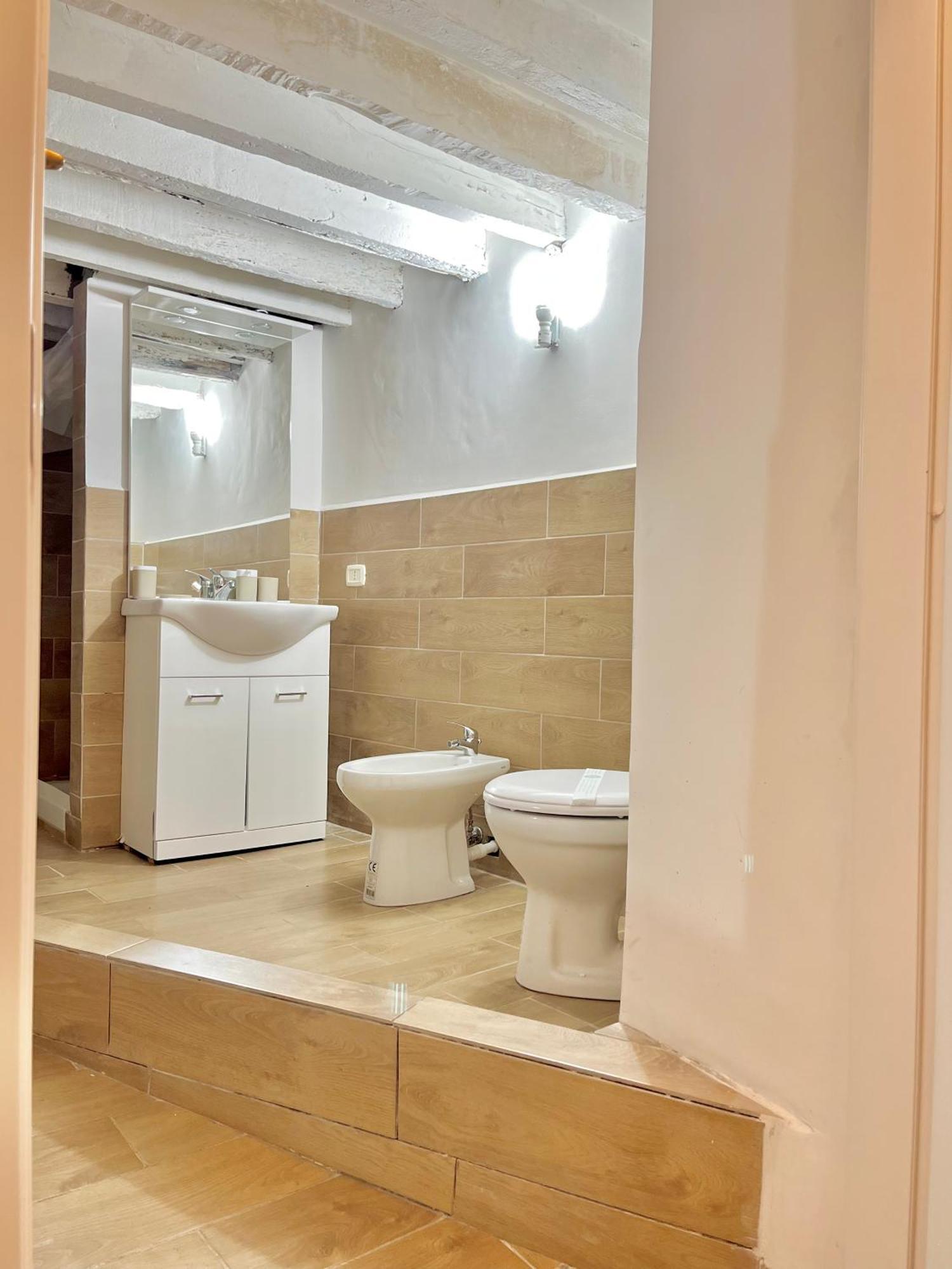 Genova Centro Affittacamere- Bagno In Comune エクステリア 写真